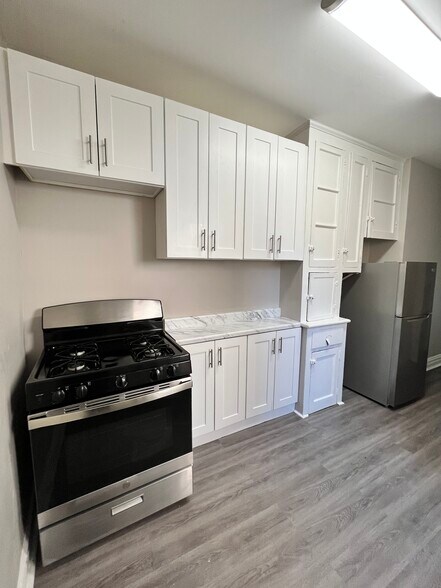 104 Belmont 2E - 102 Belmont Ave
