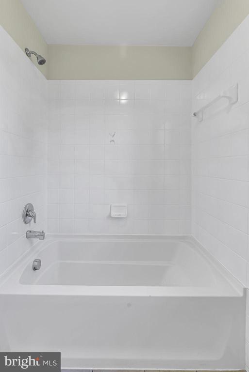Building Photo - 40560 Aldie Springs Dr
