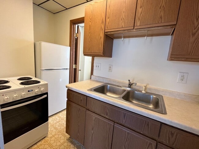 Building Photo - 2866 Wicklow St