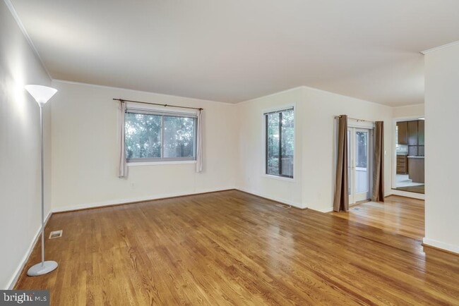Building Photo - 7220 Vistas Ln