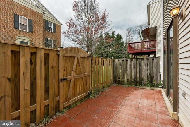 Building Photo - 734 Ivy League Ln
