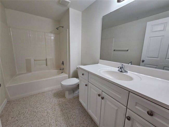 Building Photo - 5552 Bentgrass Dr
