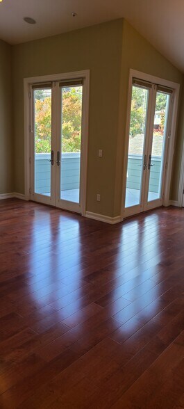 Building Photo - 229 W End Ave