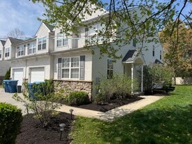 Building Photo - 270 Bella Ln