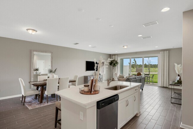 Building Photo - 823 Cherry Elm Dr