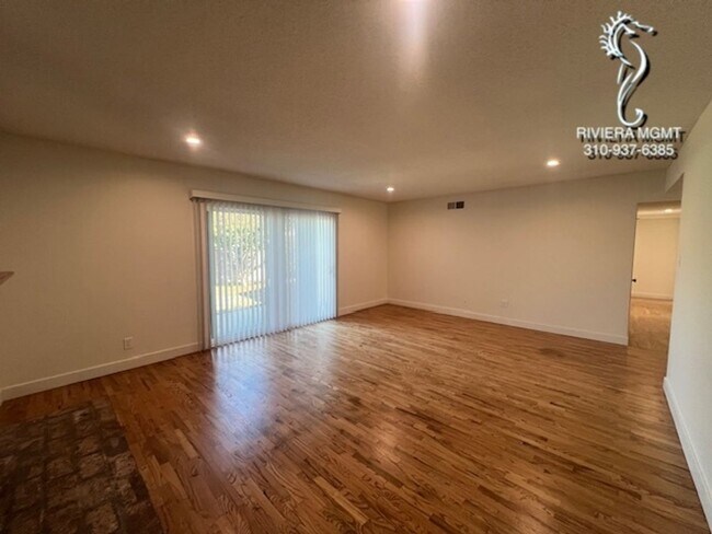Building Photo - ***$1200.00 Off on 1st Month*** Torrance House 4 Bed 2 bath