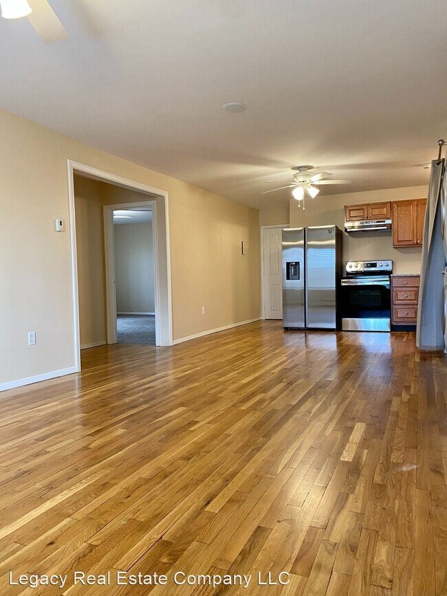 Building Photo - 2 br, 1 bath House - 380 Sunset #10