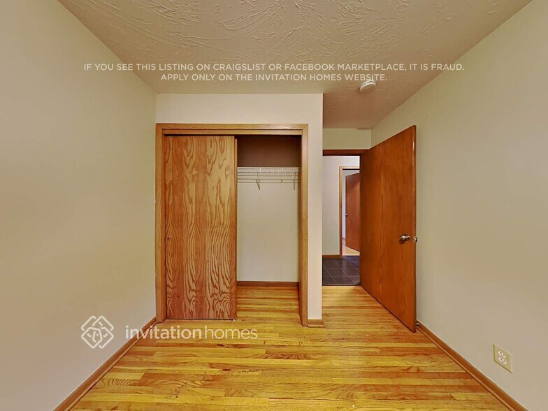 Building Photo - 17477 Java Ct N