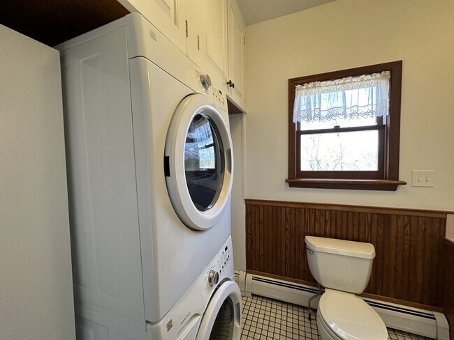 Building Photo - 138 New York Ave