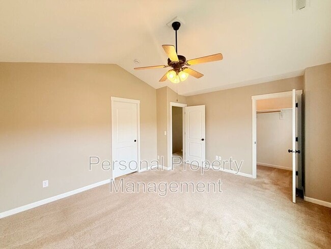 Building Photo - 13016 NE 28th Way