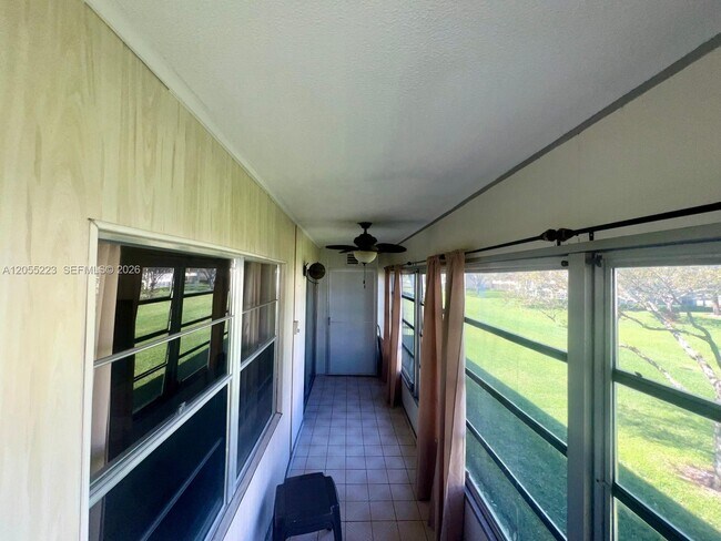 Building Photo - 312 Mansfield G