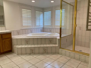 Building Photo - 6015 Oak Hill Dr