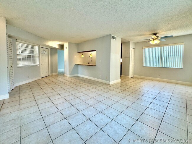 Building Photo - 334 SW 86th Ave