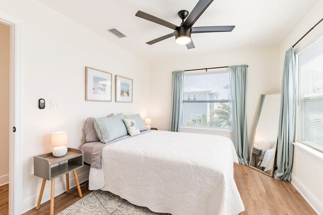 Building Photo - Your Perfect Seasonal or Long Term Rental Awaits!