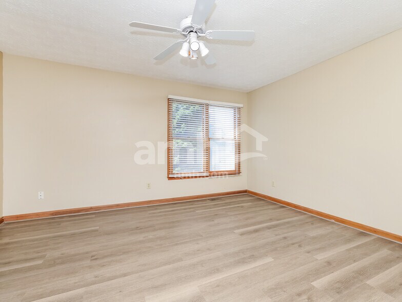 Building Photo - 2630 Alexander Ct