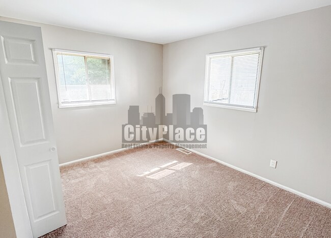 Building Photo - 3060 Midvale Dr