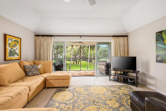 Building Photo - 2 Park Shores Cir