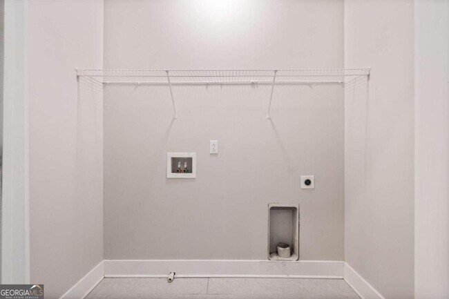 Building Photo - 2180 Colvin Ct NW