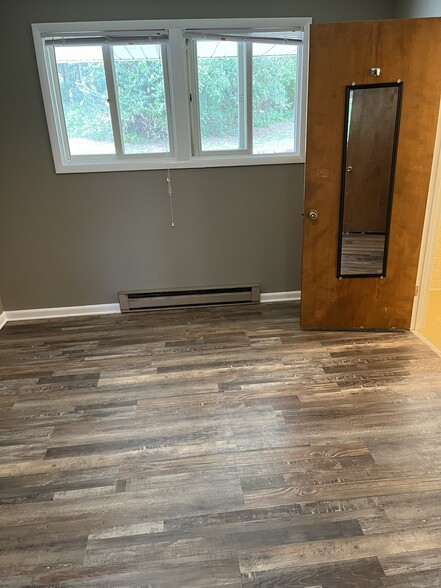 Building Photo - 3020 Fernbrook Ln