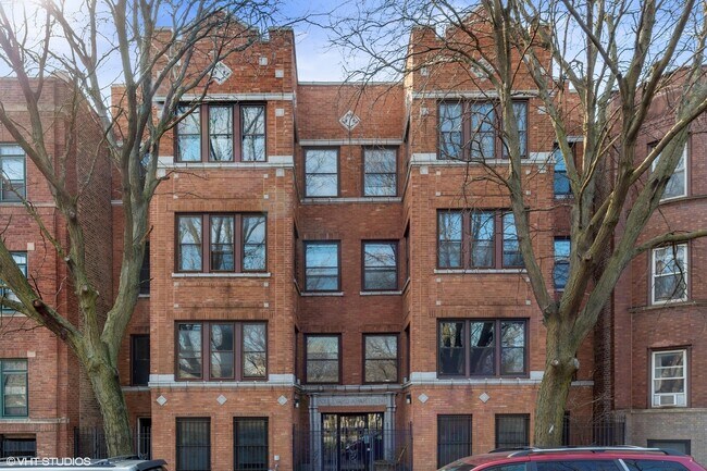 Primary Photo - 1940 N Humboldt Blvd