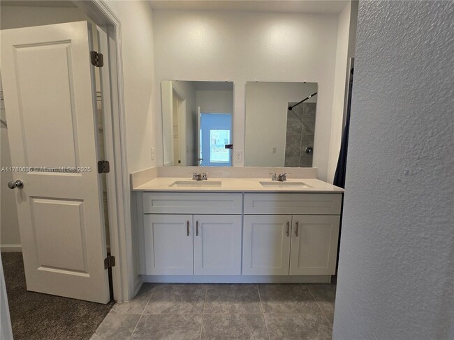 Building Photo - 5814 Le Marin Wy