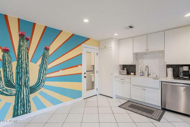 Building Photo - 8263 E Cypress St