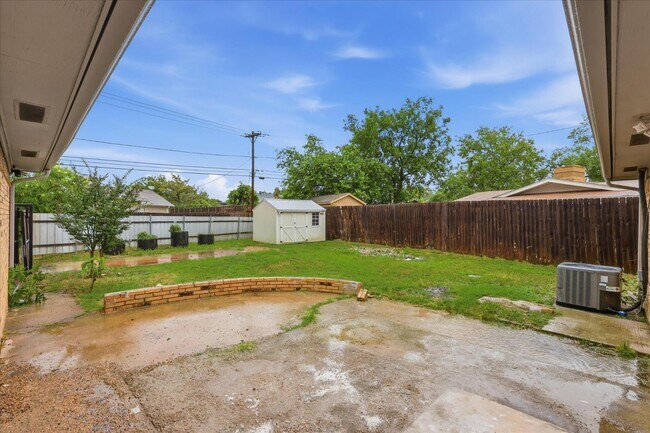 Building Photo - 5719 Enchanted Ln