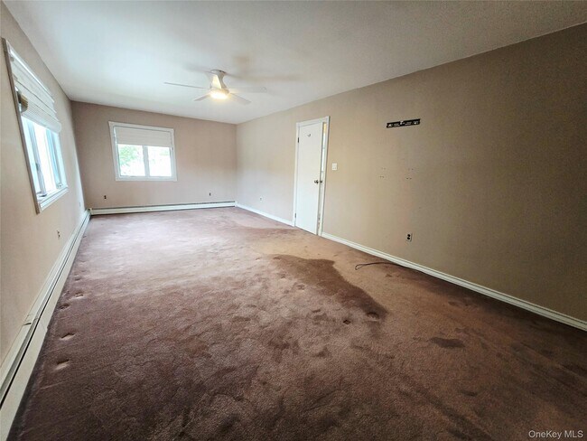 Building Photo - 104 Choir Ln