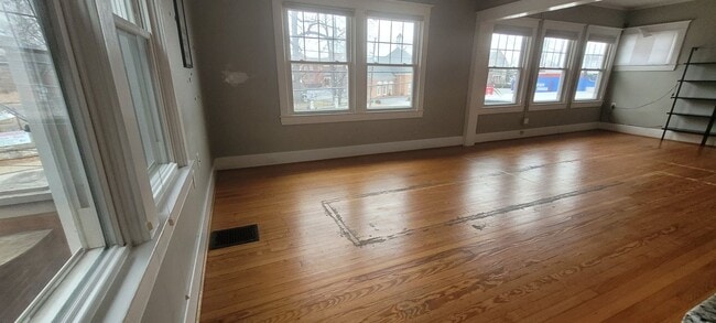 Building Photo - 2108-2110 Bardstown Rd