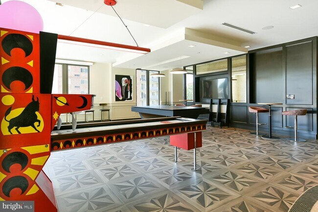 Building Photo - 901 H St NE