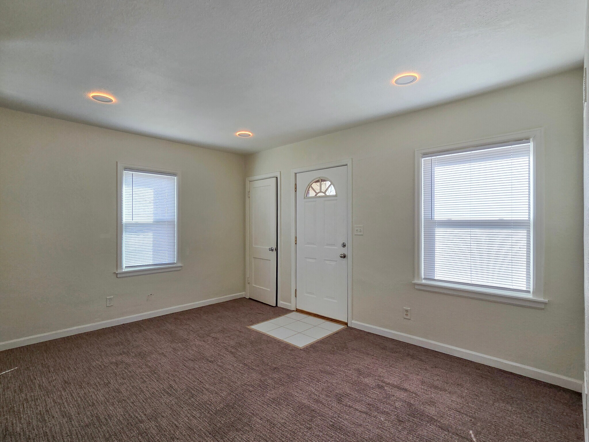 Building Photo - 3804 Johnson Ave