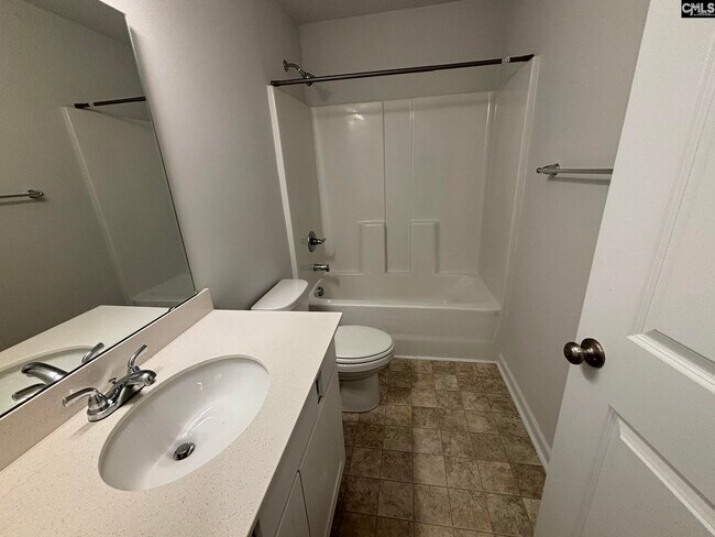 Building Photo - 140 Kings Parish Ct