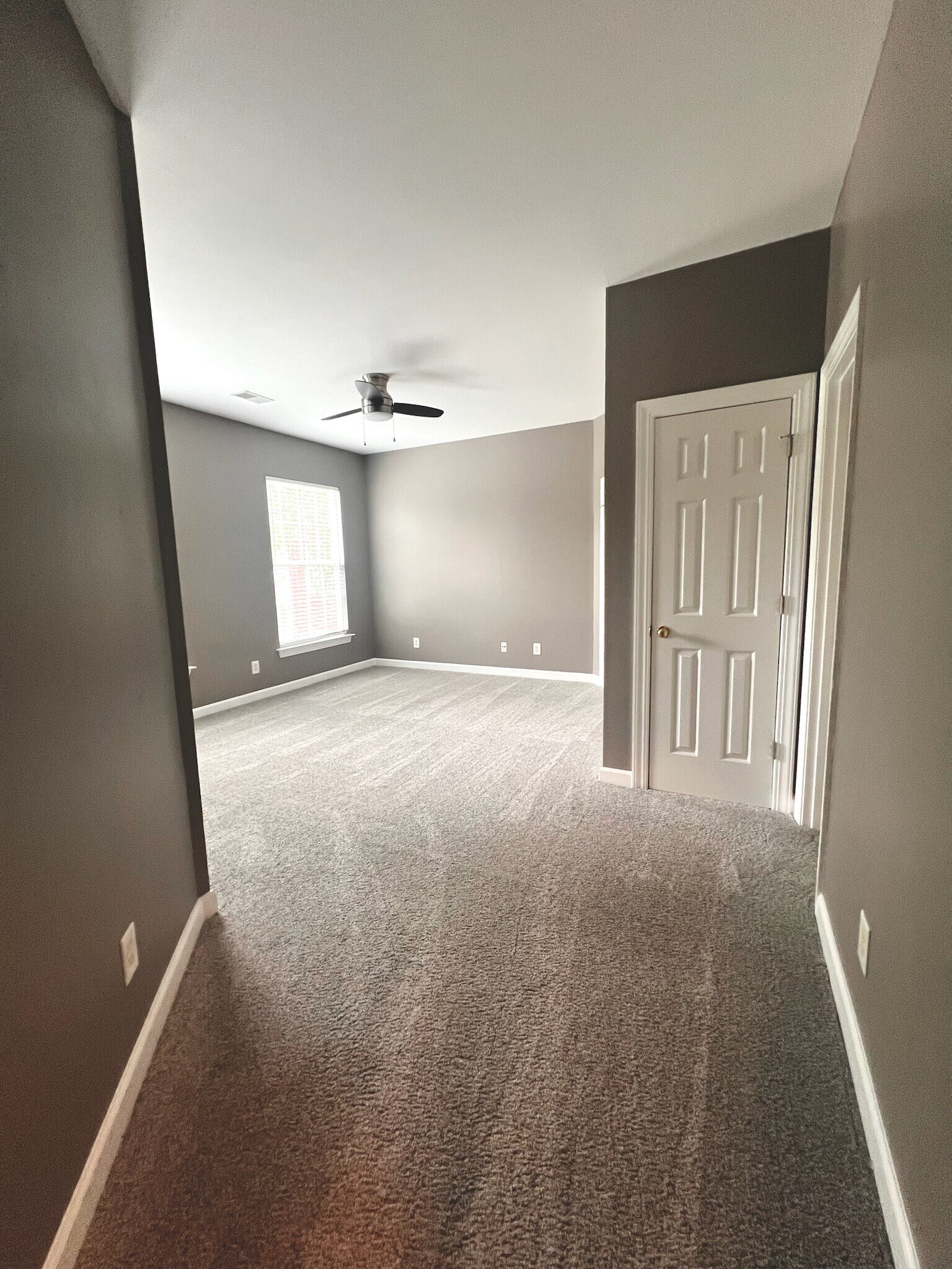 Building Photo - 101 Golf View Ln