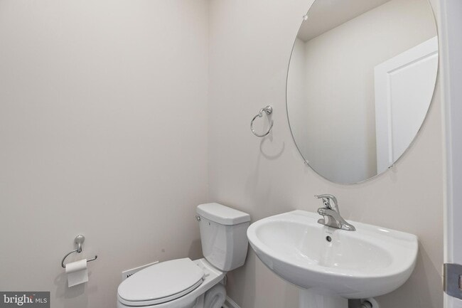 Building Photo - 105 Milburn Dr