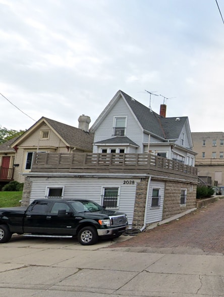 Primary Photo - 2028 W Michigan St