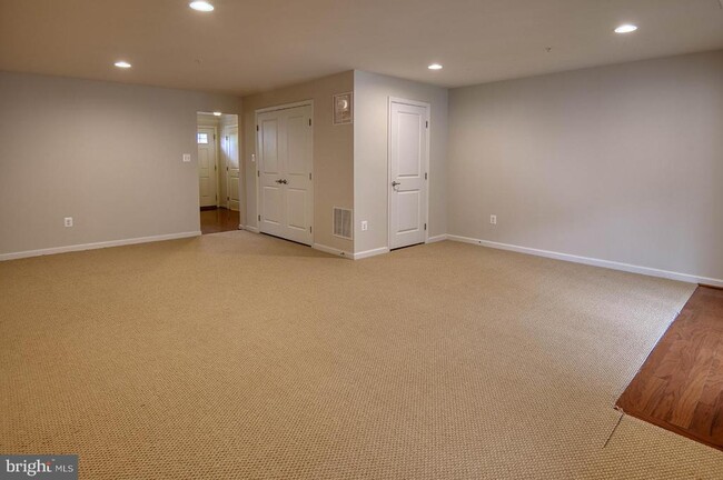 Building Photo - 2704 Egret Way