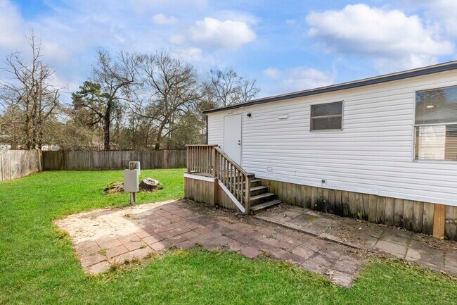 Building Photo - 16509 Brittany Way