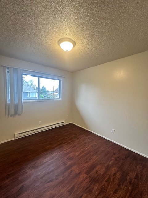 Building Photo - 2 - Bedroom Apartment, Upstairs, Near Transportation