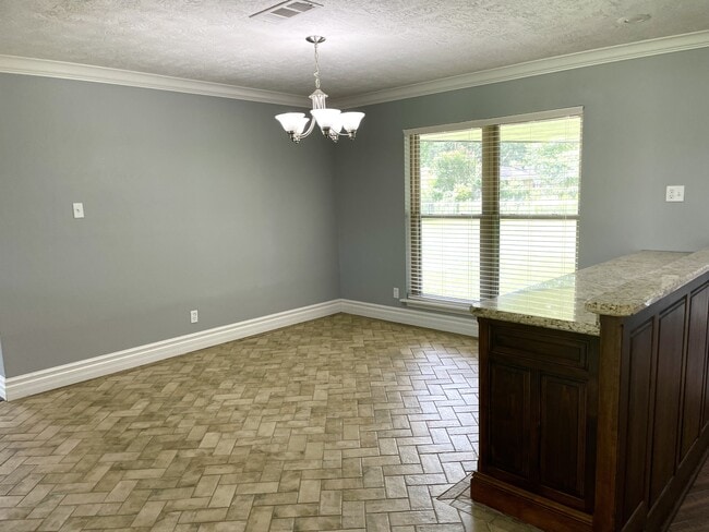 Building Photo - 1365 Wisteria St