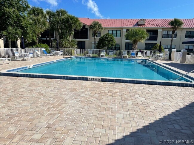 Building Photo - 403 Bouchelle Dr