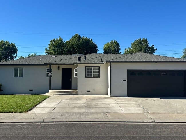 Primary Photo - Affordable 3 bedroom!