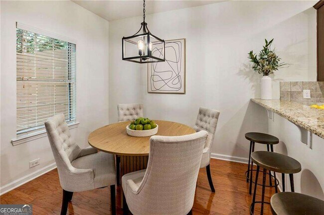 Building Photo - 313 Hidden Creek Ln