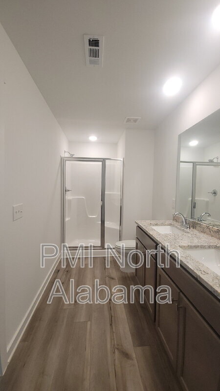 Building Photo - 7589 Discovery Pt Dr NW