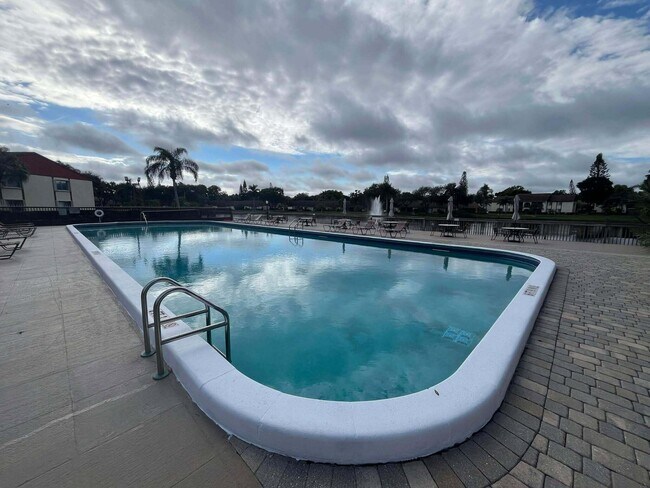 Building Photo - 4863 Sable Pine Cir