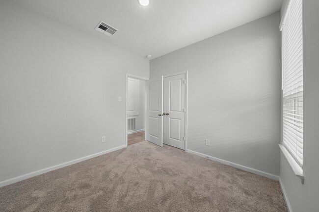 Building Photo - 12927 California Palm Ct