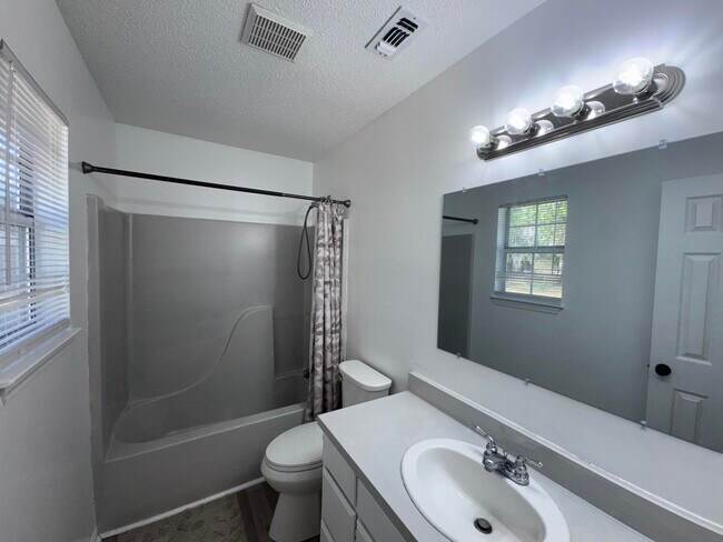 Building Photo - 6868 E Bay Blvd