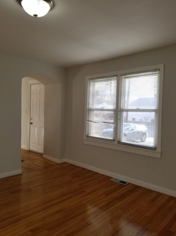 Building Photo - 81 Maranda St