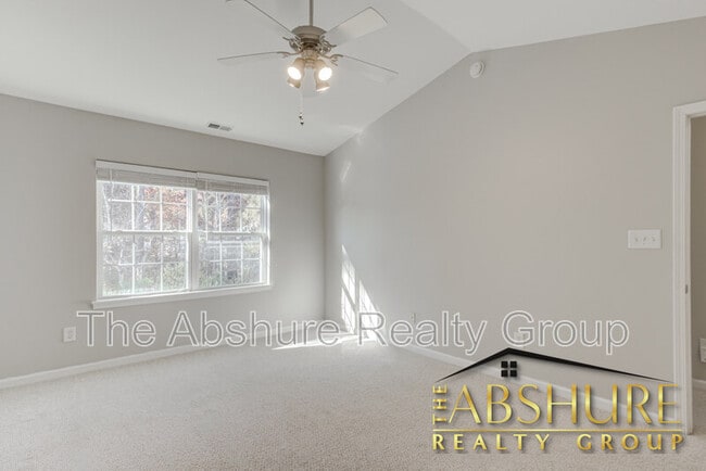 Building Photo - 5223 Malik Dr