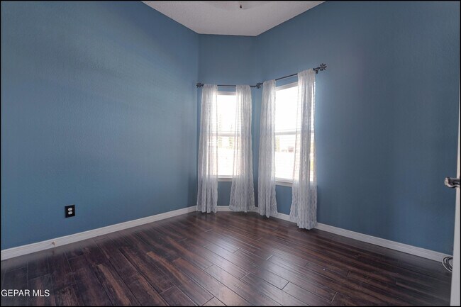 Building Photo - 6300 Franklin Vista Dr