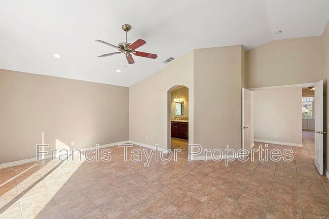 Building Photo - 29870 Platanus Dr